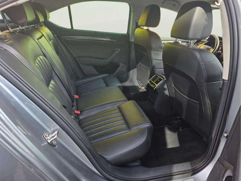 Skoda Superb 2.0 TSI, снимка 17 - Автомобили и джипове - 53126847