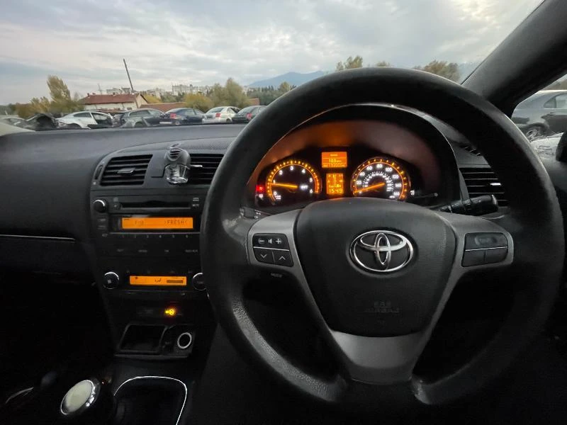 Toyota Avensis 2.0 D-4D 126к.с На Части, снимка 7 - Автомобили и джипове - 41305471