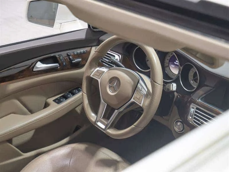 Mercedes-Benz CLS 550 * CARFAX * ЦЕНА ДО БГ, снимка 14 - Автомобили и джипове - 54738580
