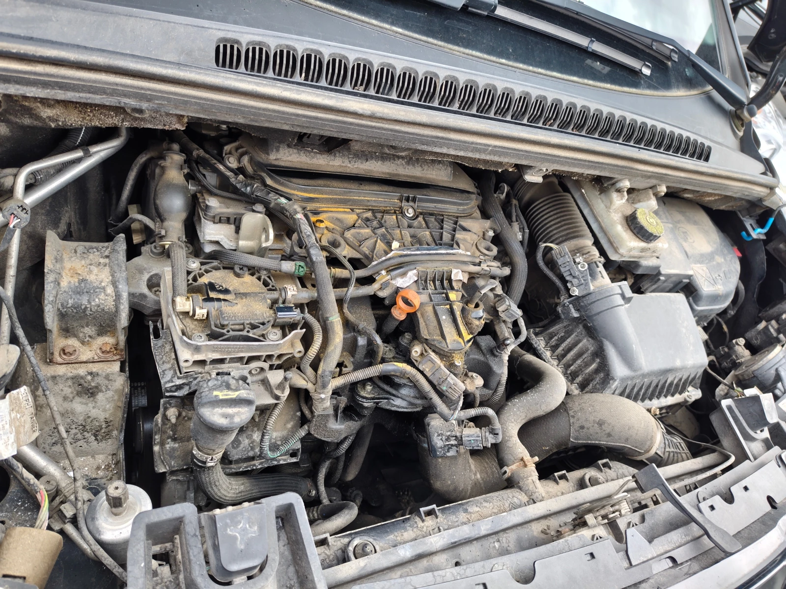 Peugeot 5008 1.6/2.0 BHDI, снимка 8 - Автомобили и джипове - 48320330