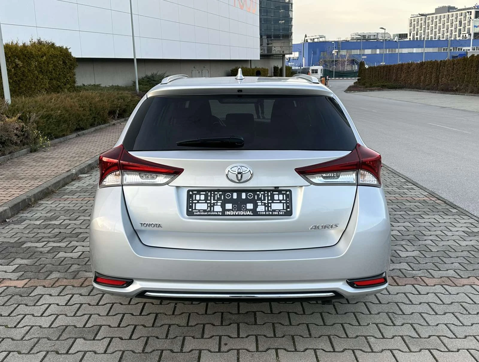 Toyota Auris 1.6 D4D 112 К.С - изображение 6