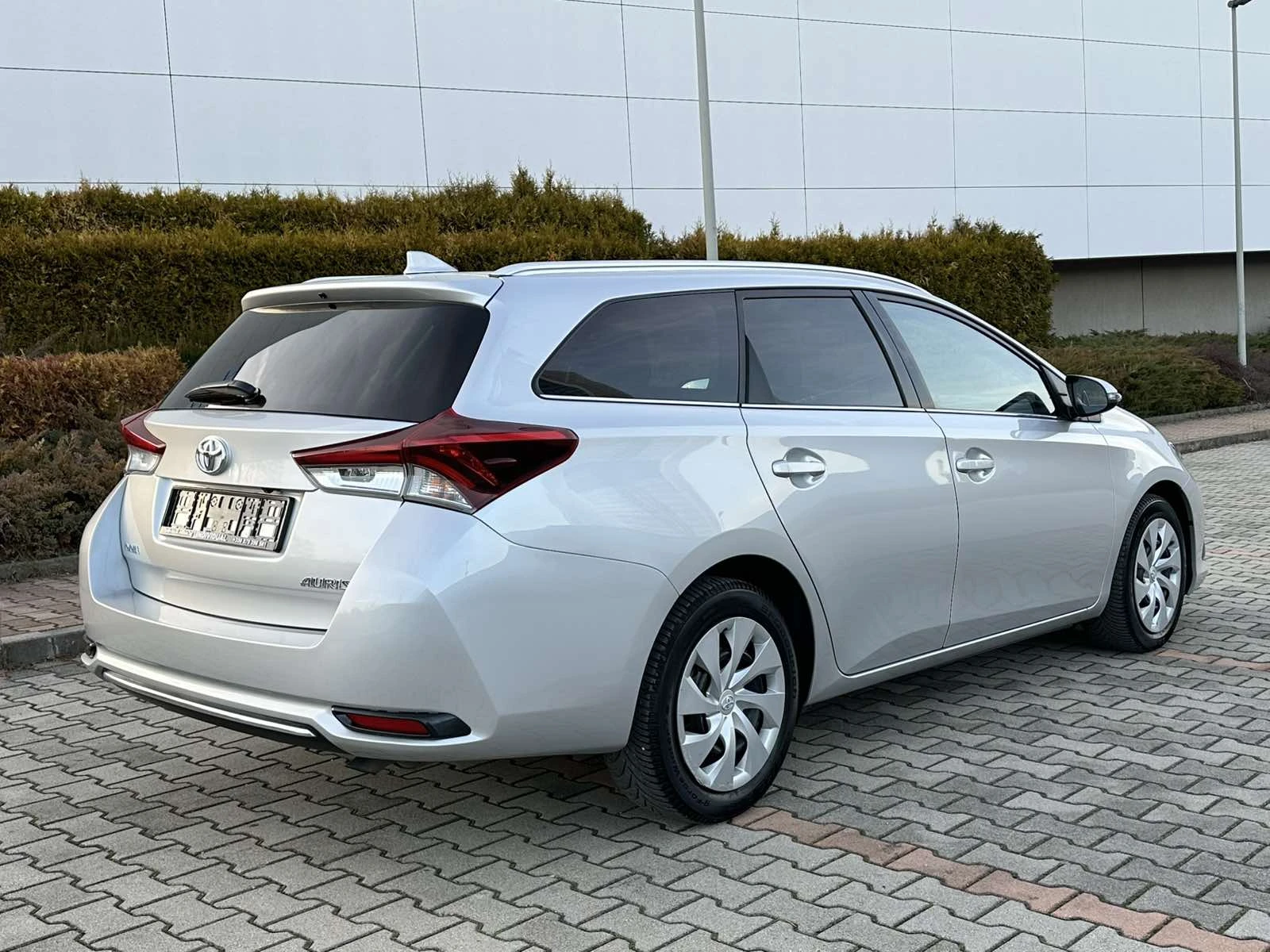 Toyota Auris 1.6 D4D 112 К.С - изображение 5