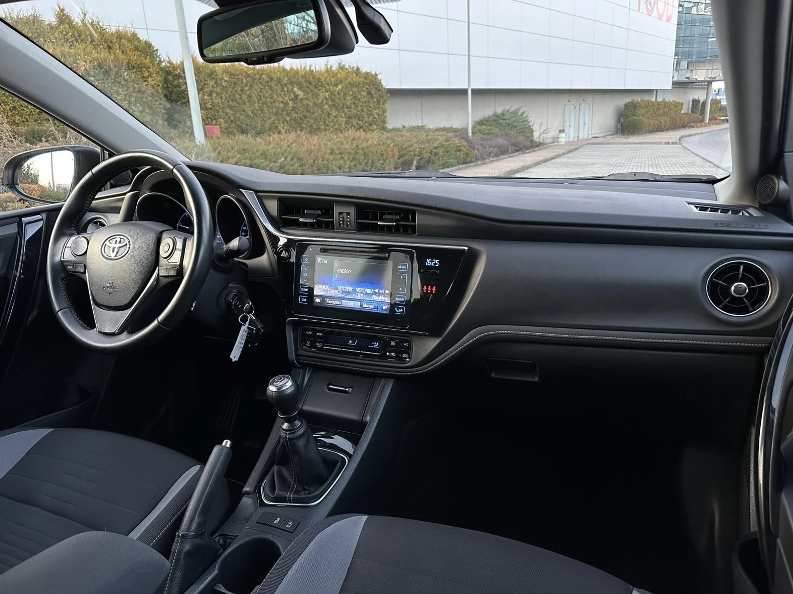 Toyota Auris FACE LIFT* 1.6 D4D 112 �.� | Mobile.bg � ����������� 15