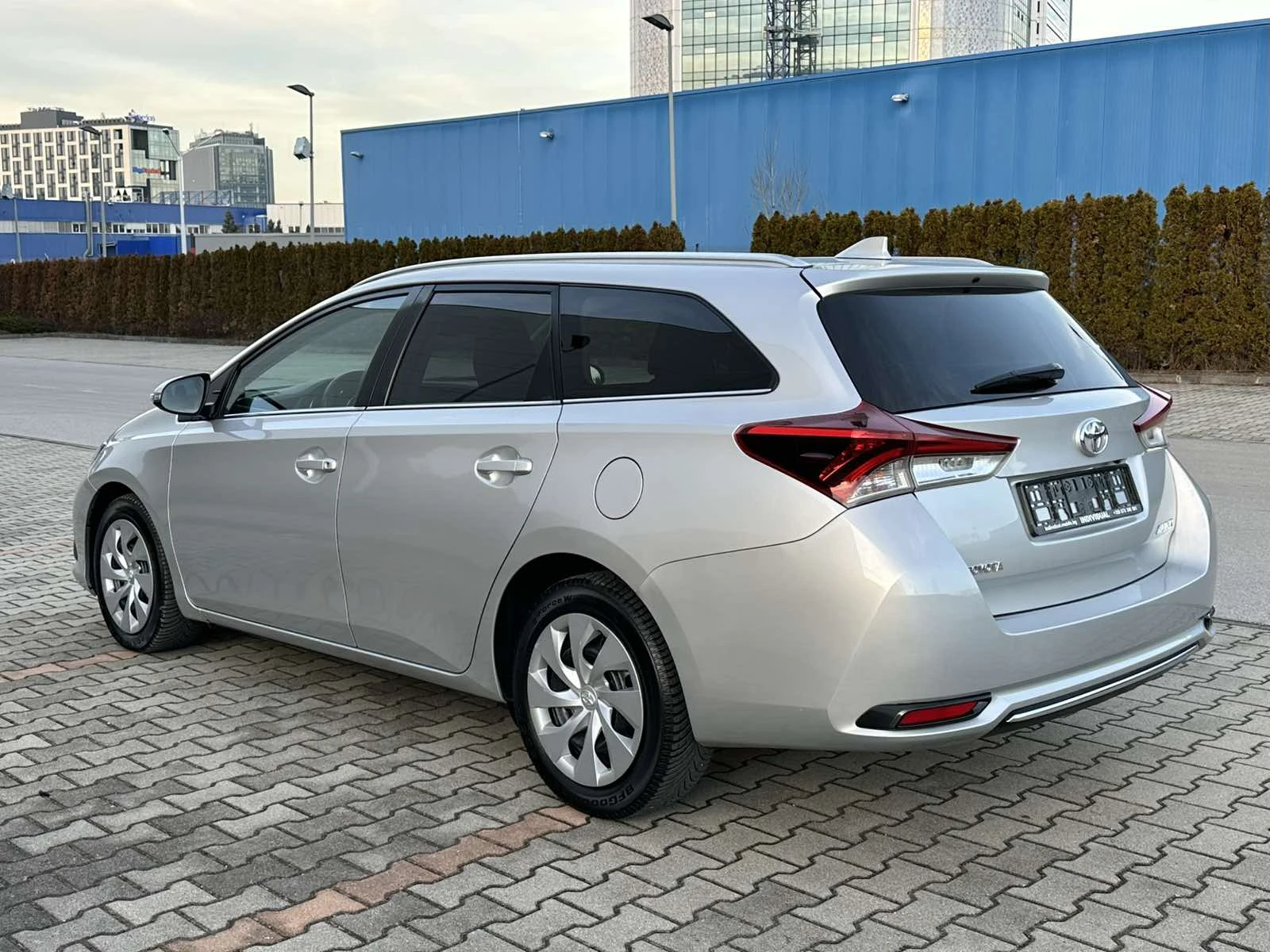 Toyota Auris 1.6 D4D 112 К.С - изображение 4