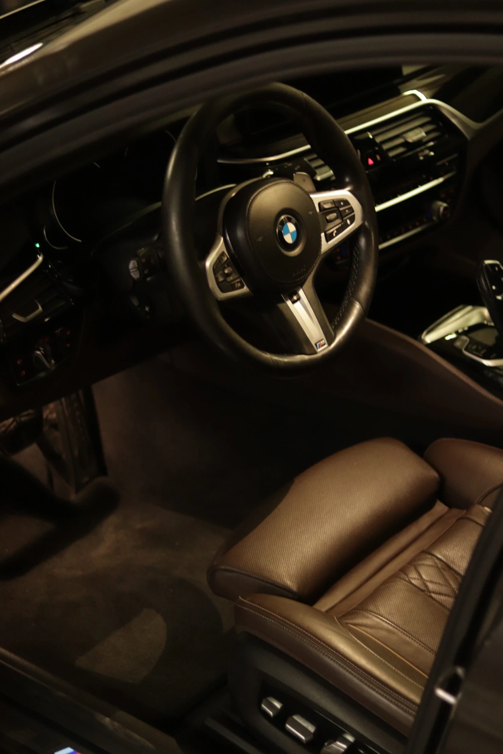 BMW 540  xDrive M-Package | Mobile.bg   16