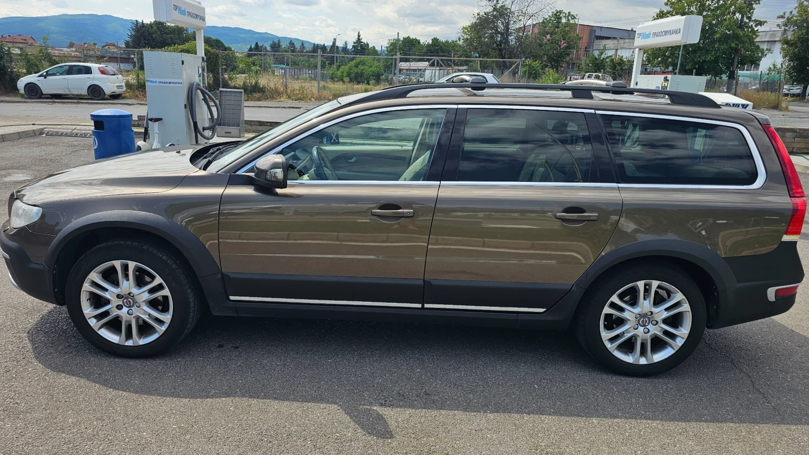 Volvo Xc70 2.4D - изображение 2