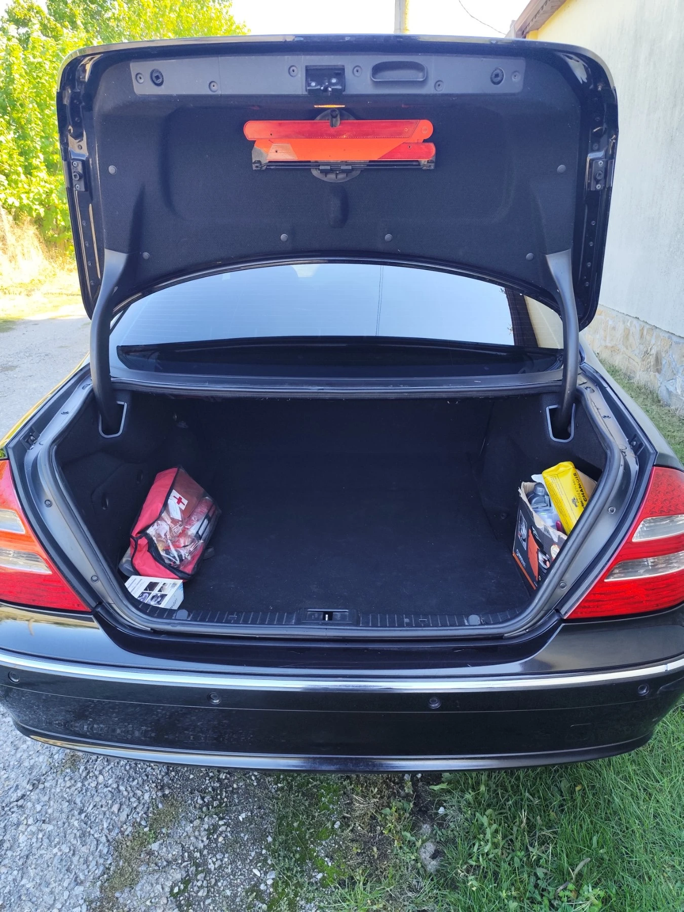 Mercedes-Benz E 220  - изображение 9