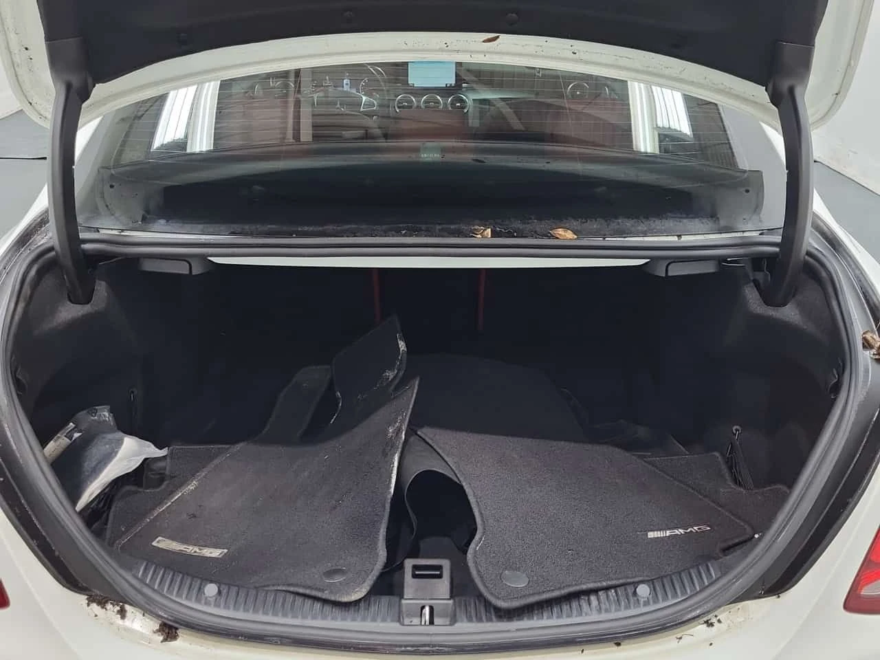 Mercedes-Benz C 43 AMG 4MATIC | PANO | DISTRONIC | 360 | AMBIENT | KEYLES, снимка 14 - Автомобили и джипове - 53817140