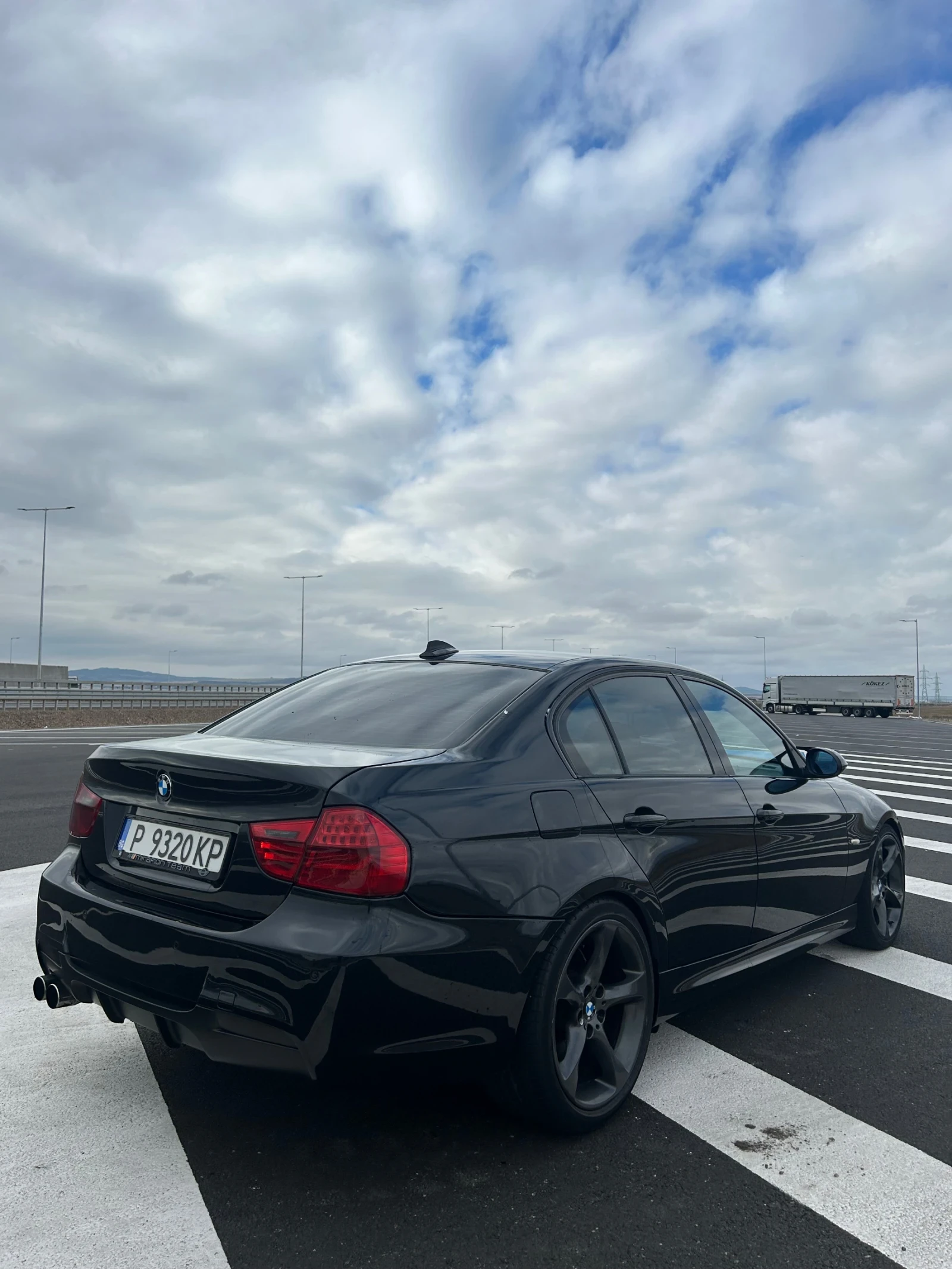 BMW 330, снимка 3 - Автомобили и джипове - 54045765