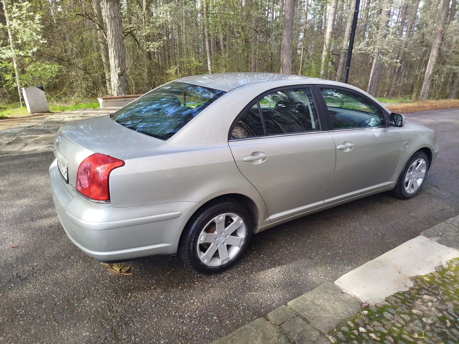 Toyota Avensis 2.0D4D 116к.с, снимка 7 - Автомобили и джипове - 54428084