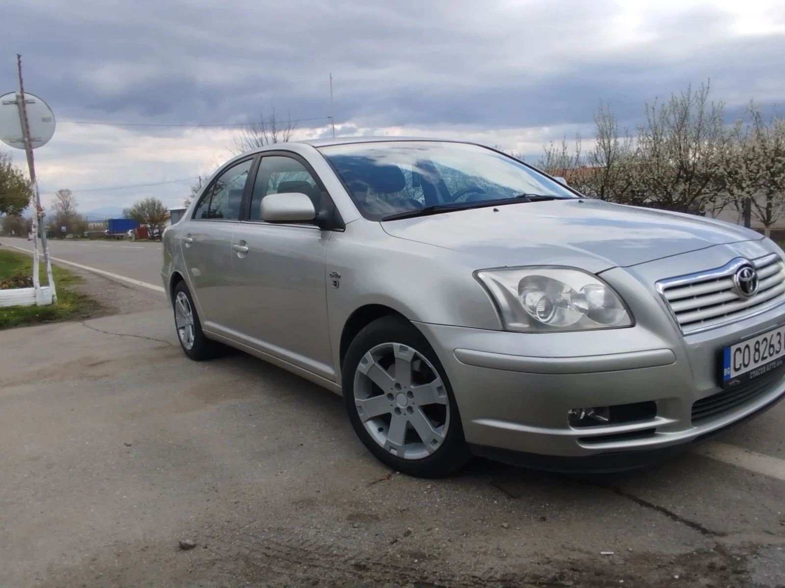 Toyota Avensis 2.0D4D 116к.с, снимка 2 - Автомобили и джипове - 54428084