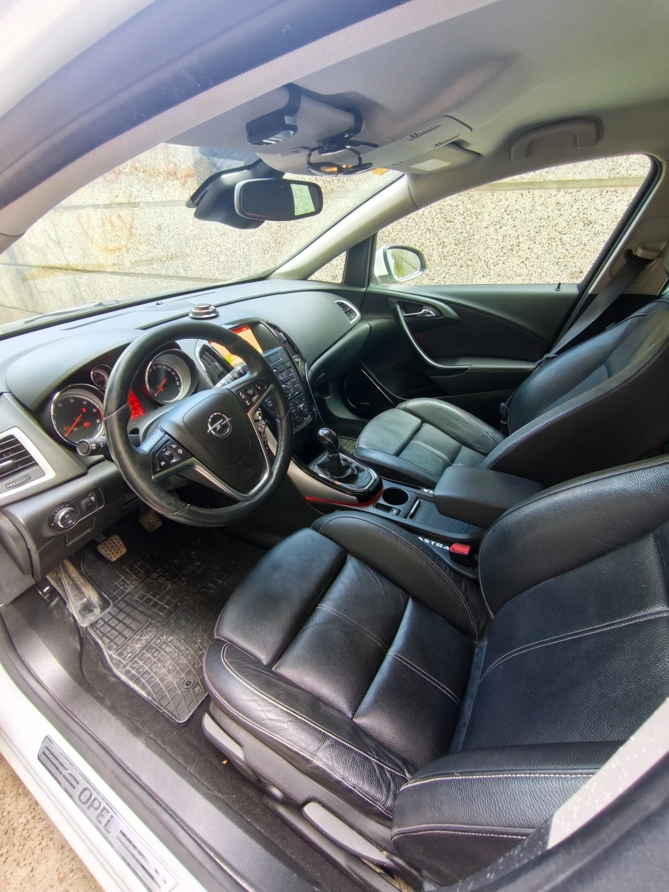 Opel Astra SPORTS TOURER, снимка 5 - Автомобили и джипове - 55223652