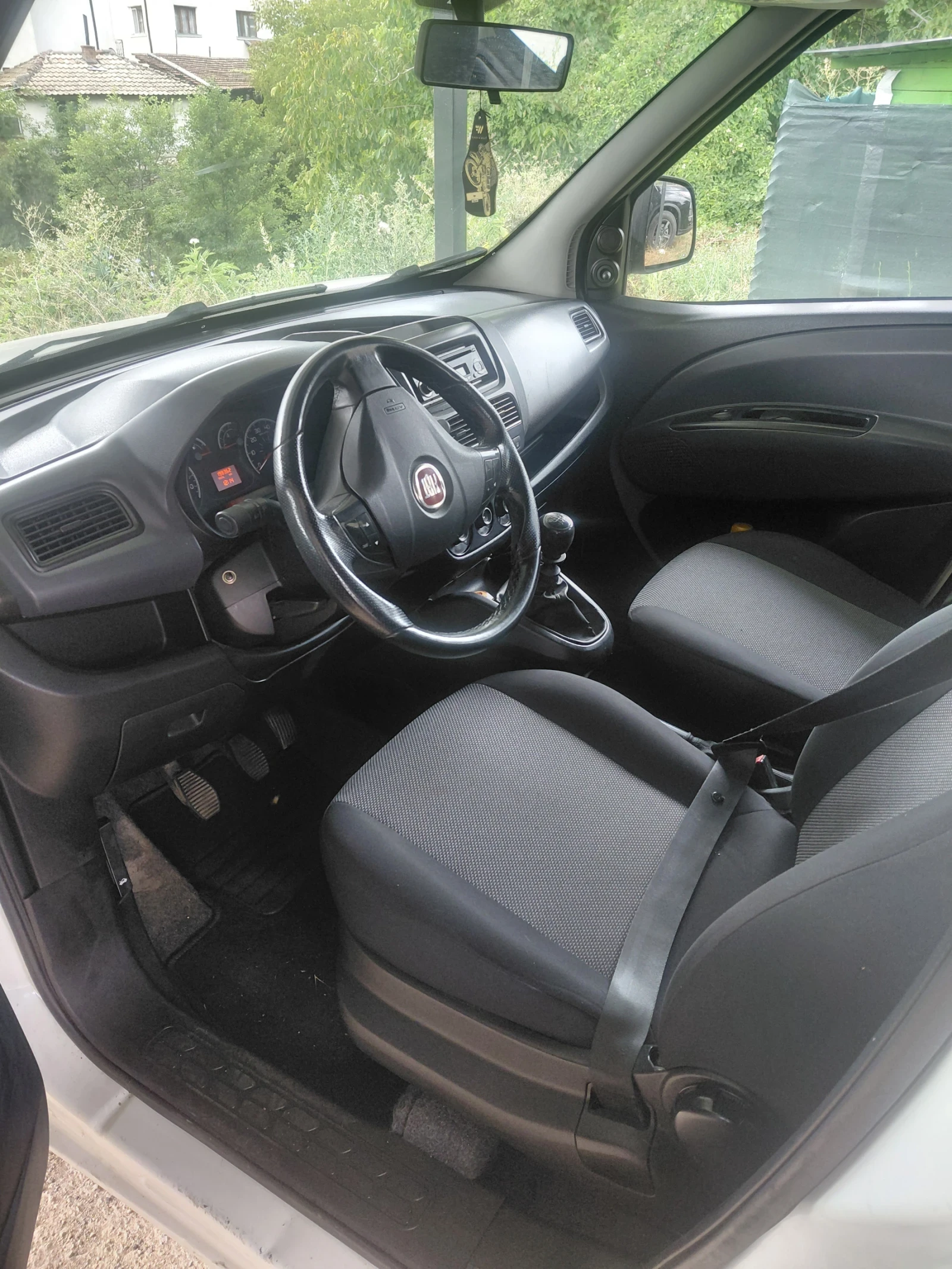 Fiat Doblo 1.6 Mjet 6+ 1, снимка 5 - Автомобили и джипове - 55407640