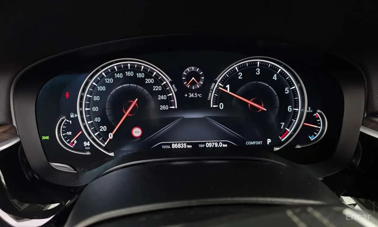 BMW 530 * 530i M Sport Package Plus * ЦЕНА ДО БГ, снимка 10 - Автомобили и джипове - 55617972
