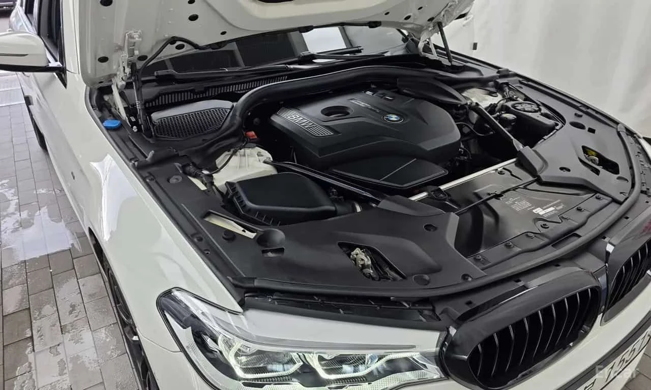 BMW 530 * 530i M Sport Package Plus * ЦЕНА ДО БГ, снимка 6 - Автомобили и джипове - 55617972