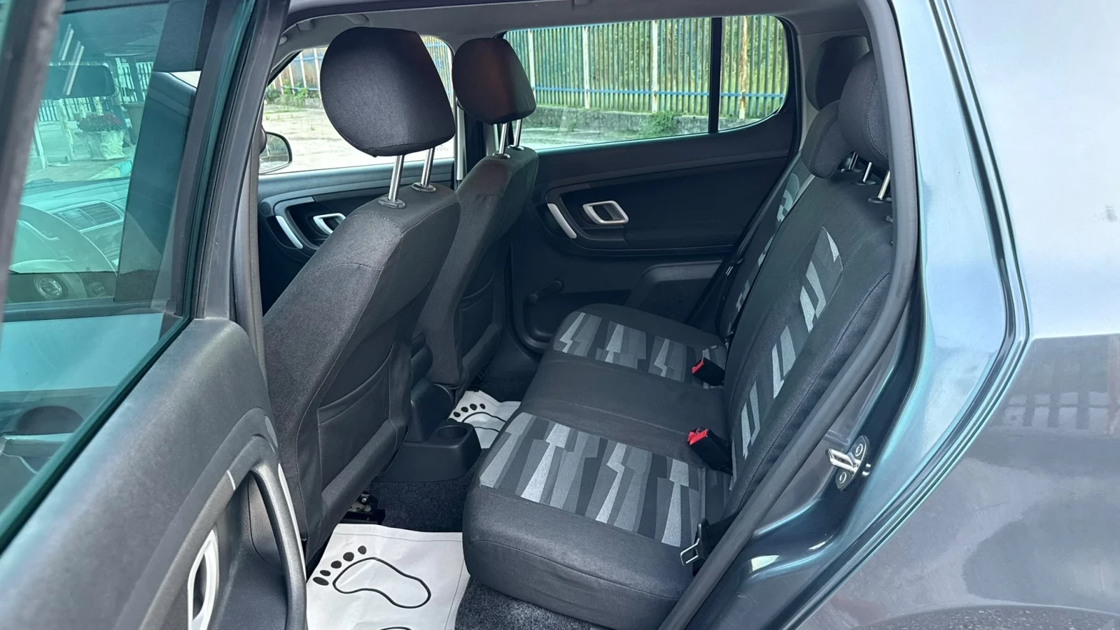Skoda Fabia, снимка 11 - Автомобили и джипове - 55755080