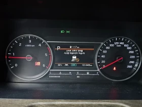 Kia Sorento 2.2 CRDI 4WD - САМО 30% АВАНС, снимка 8