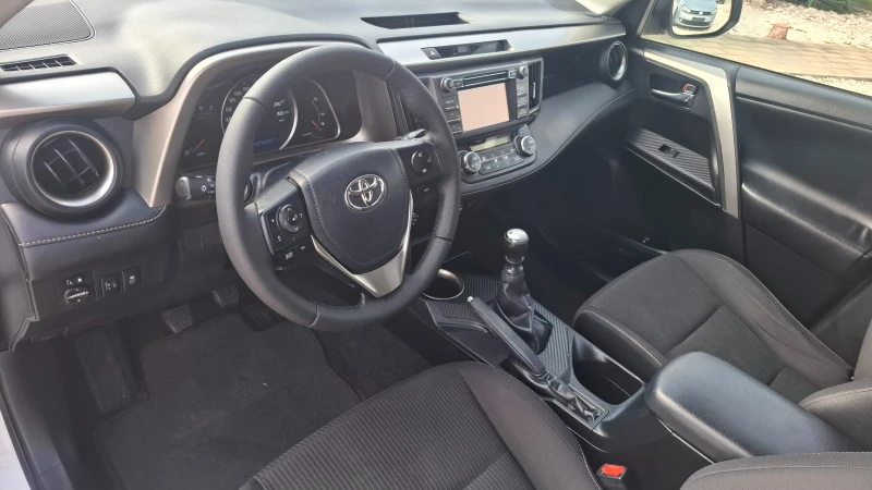 Toyota Rav4 2.0 D4D, снимка 9 - Автомобили и джипове - 52091247