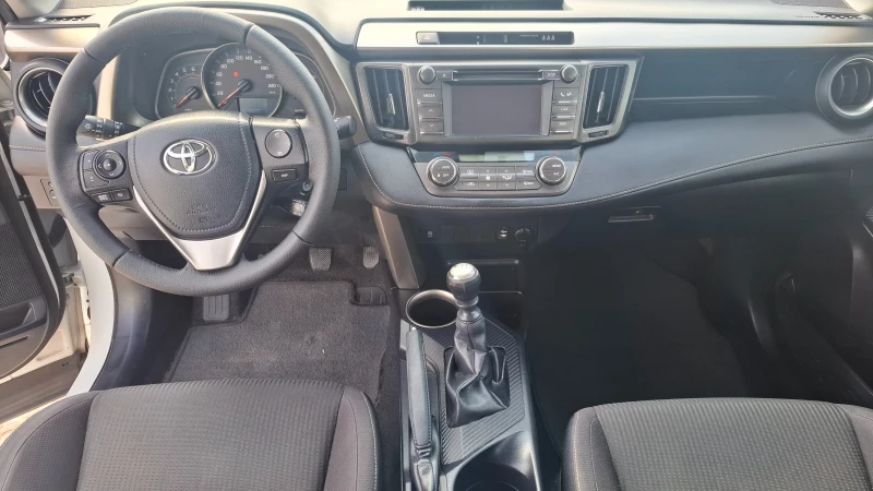 Toyota Rav4 2.0 D4D, снимка 11 - Автомобили и джипове - 52091247