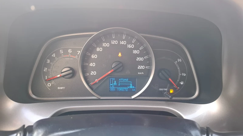 Toyota Rav4 2.0 D4D, снимка 16 - Автомобили и джипове - 52091247