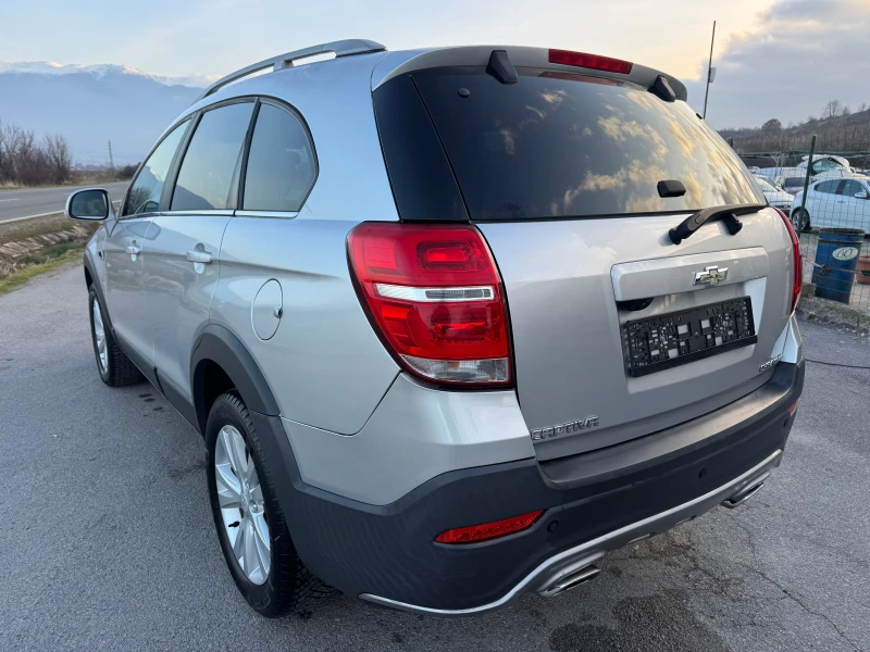 Chevrolet Captiva 2.2CDTI-Facelift Navi, снимка 4 - Автомобили и джипове - 52886279