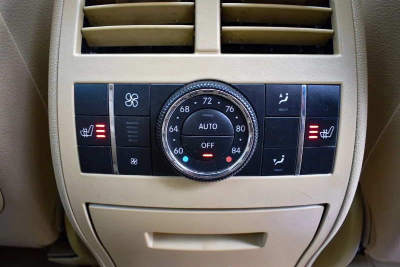 Mercedes-Benz GL 550, снимка 9 - Автомобили и джипове - 53093360