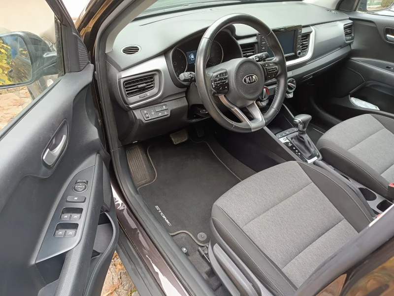 Kia Stonic 1.4 100ксNAVI, снимка 14 - Автомобили и джипове - 53180241