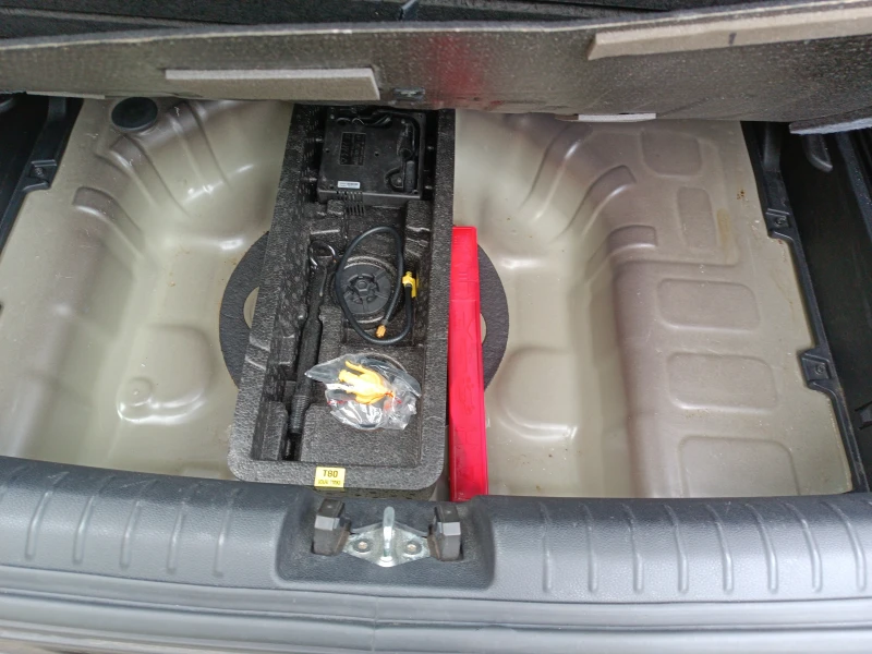 Kia Stonic 1.4 100ксNAVI, снимка 9 - Автомобили и джипове - 53180241