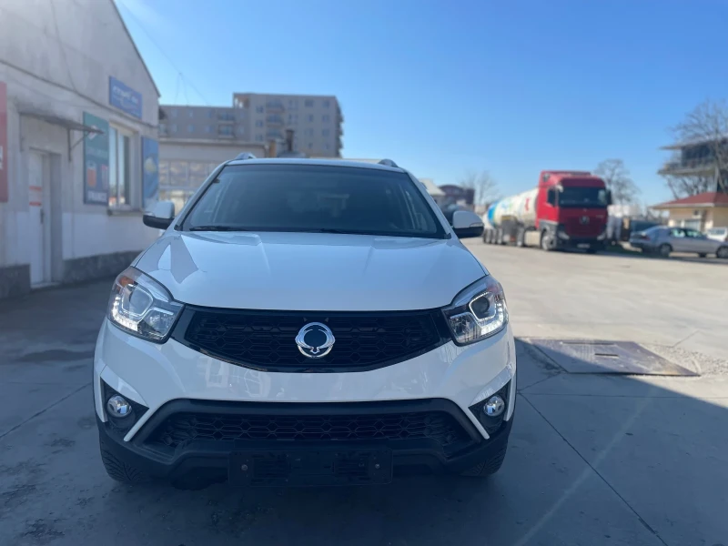 SsangYong Korando 2.0 Бензин , снимка 4 - Автомобили и джипове - 53582963