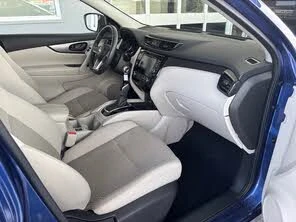 Nissan Qashqai S AWD* АвтоКреди* (ЦЕНА ДО БГ), снимка 15 - Автомобили и джипове - 53878676