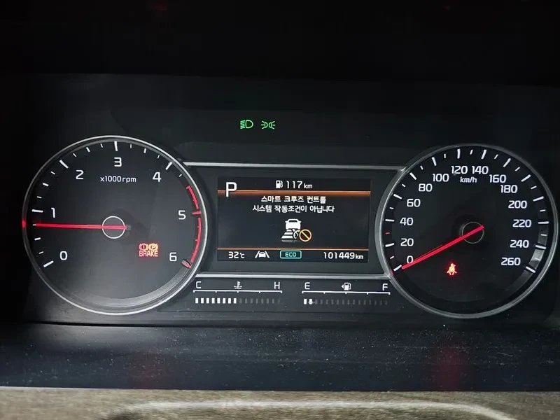 Kia Sorento 2.2 CRDI 4WD - САМО 30% АВАНС, снимка 8 - Автомобили и джипове - 56018260