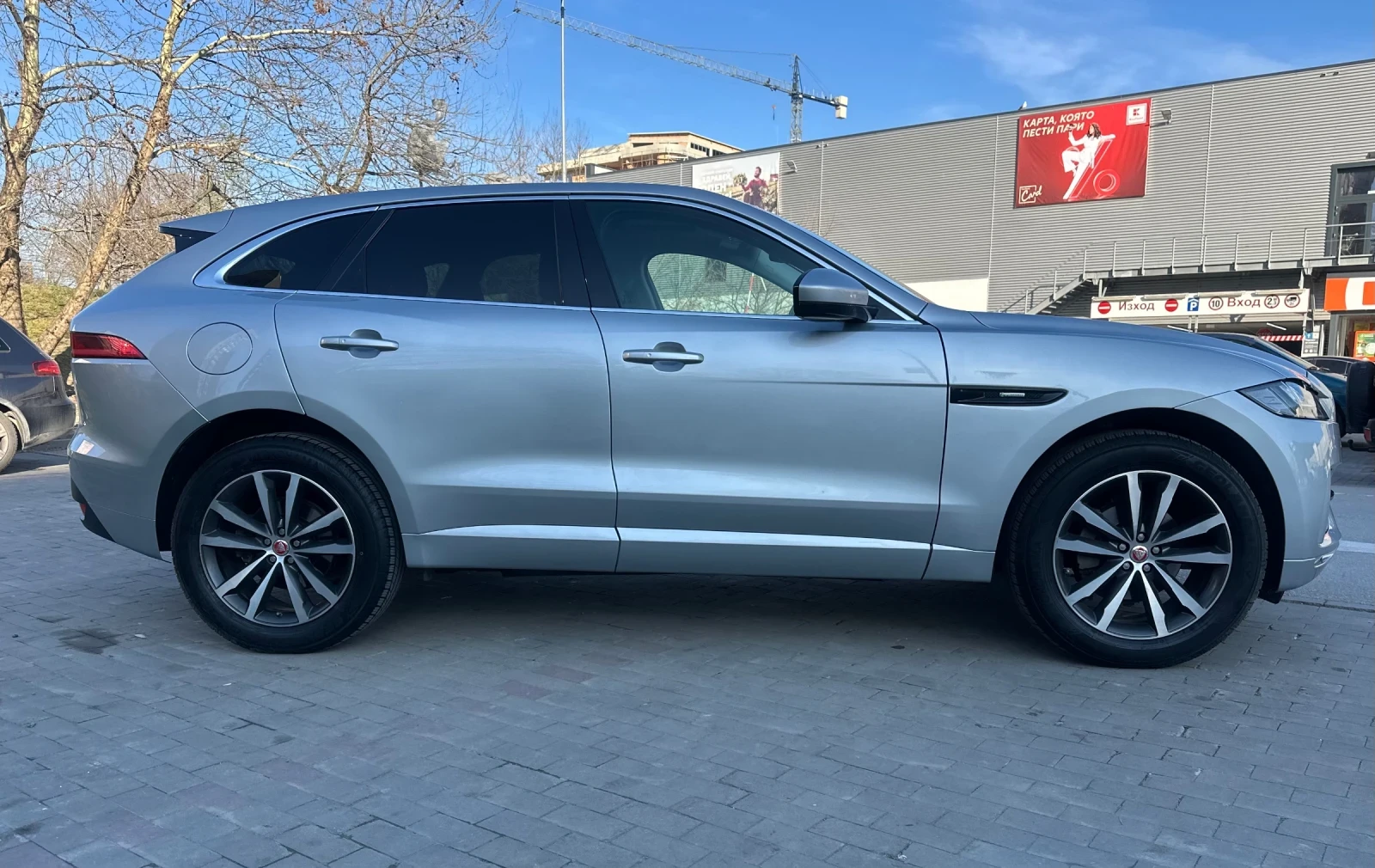 Jaguar F-PACE 2, 0, R-SPORT AWD FULL EXCLUSIVE  - изображение 2