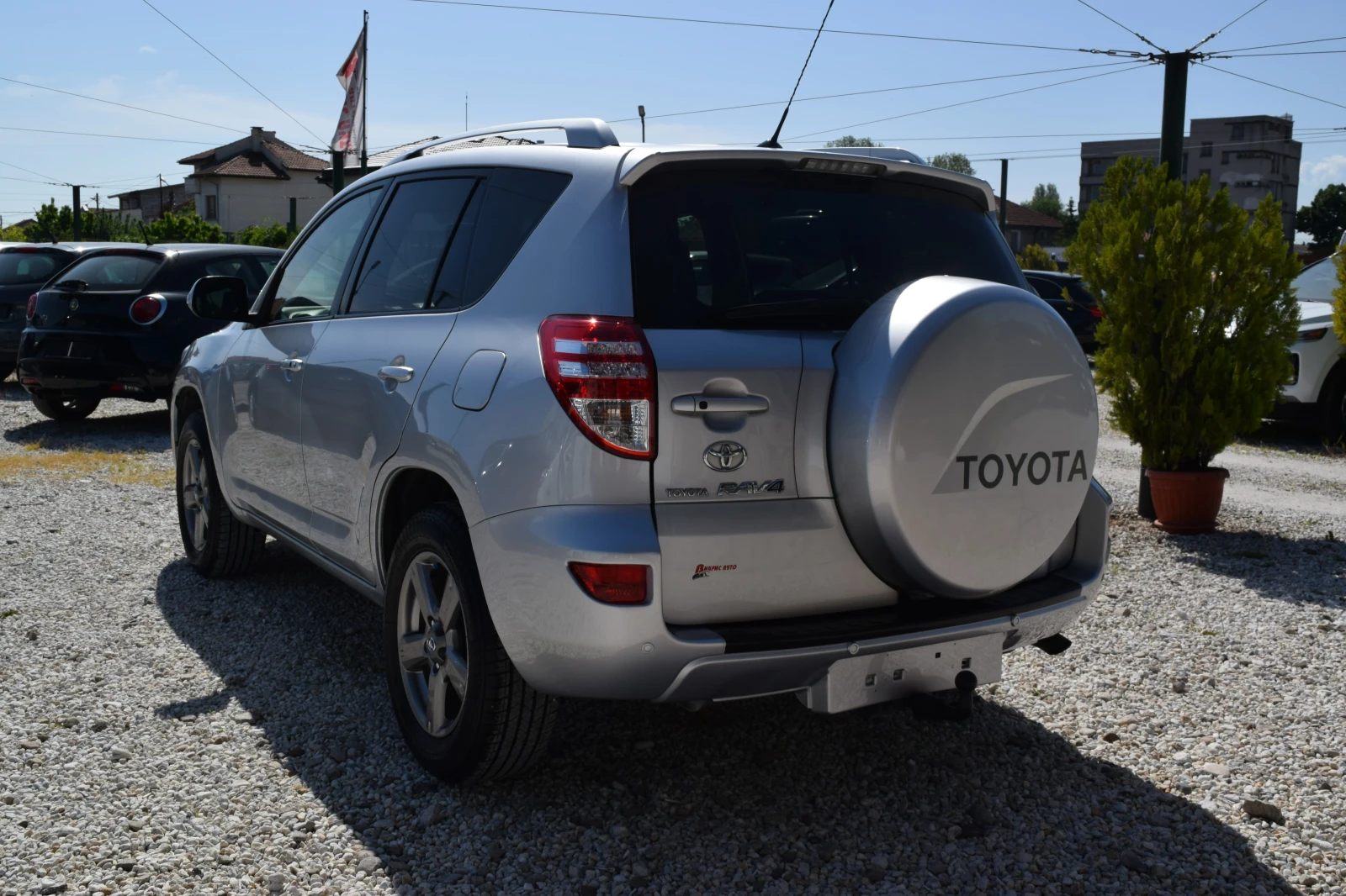 Toyota Rav4 2.2 D4D* 150kc* Keyless* Навигация* Подгрев - изображение 5
