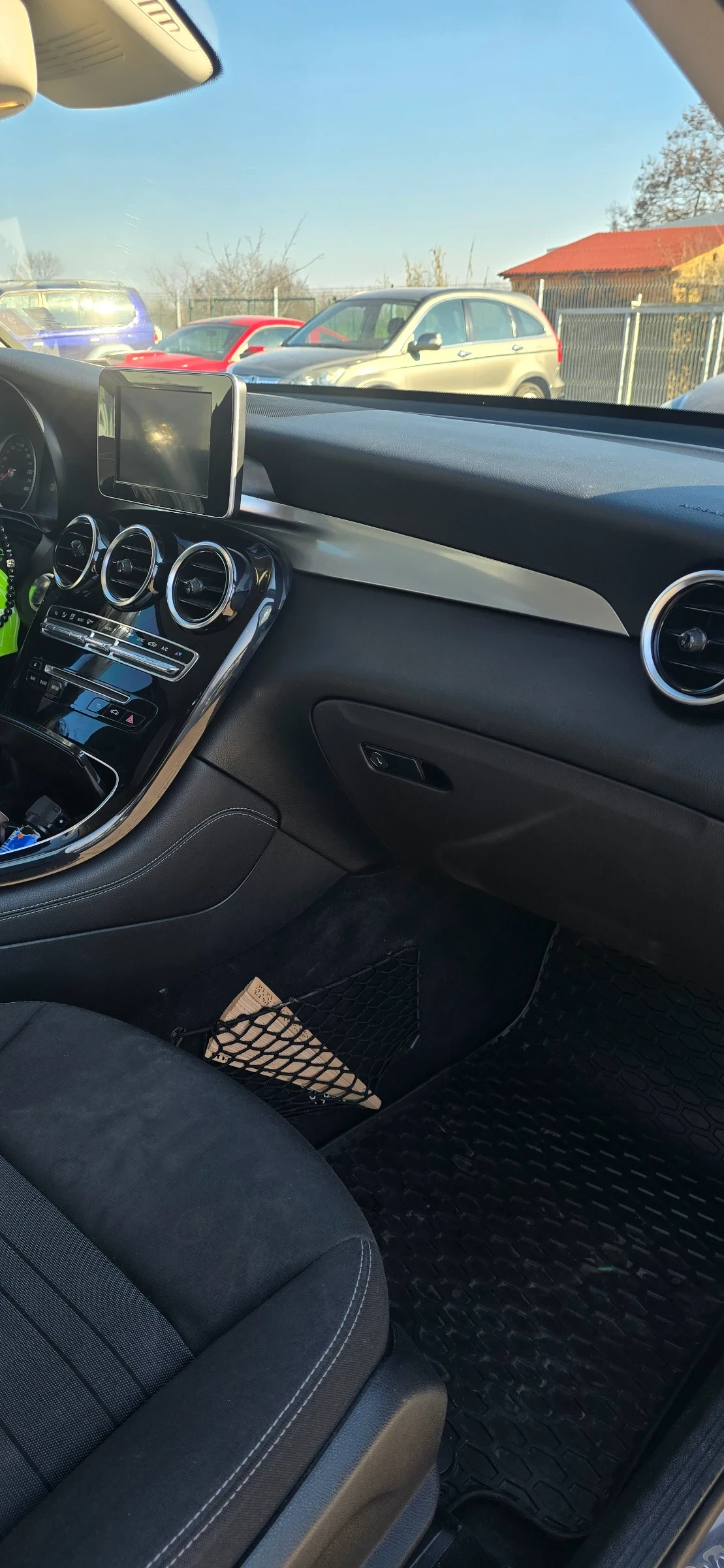 Mercedes-Benz GLC 250 4-MATIC, 9G, LED, 204к.с, снимка 10 - Автомобили и джипове - 53740994