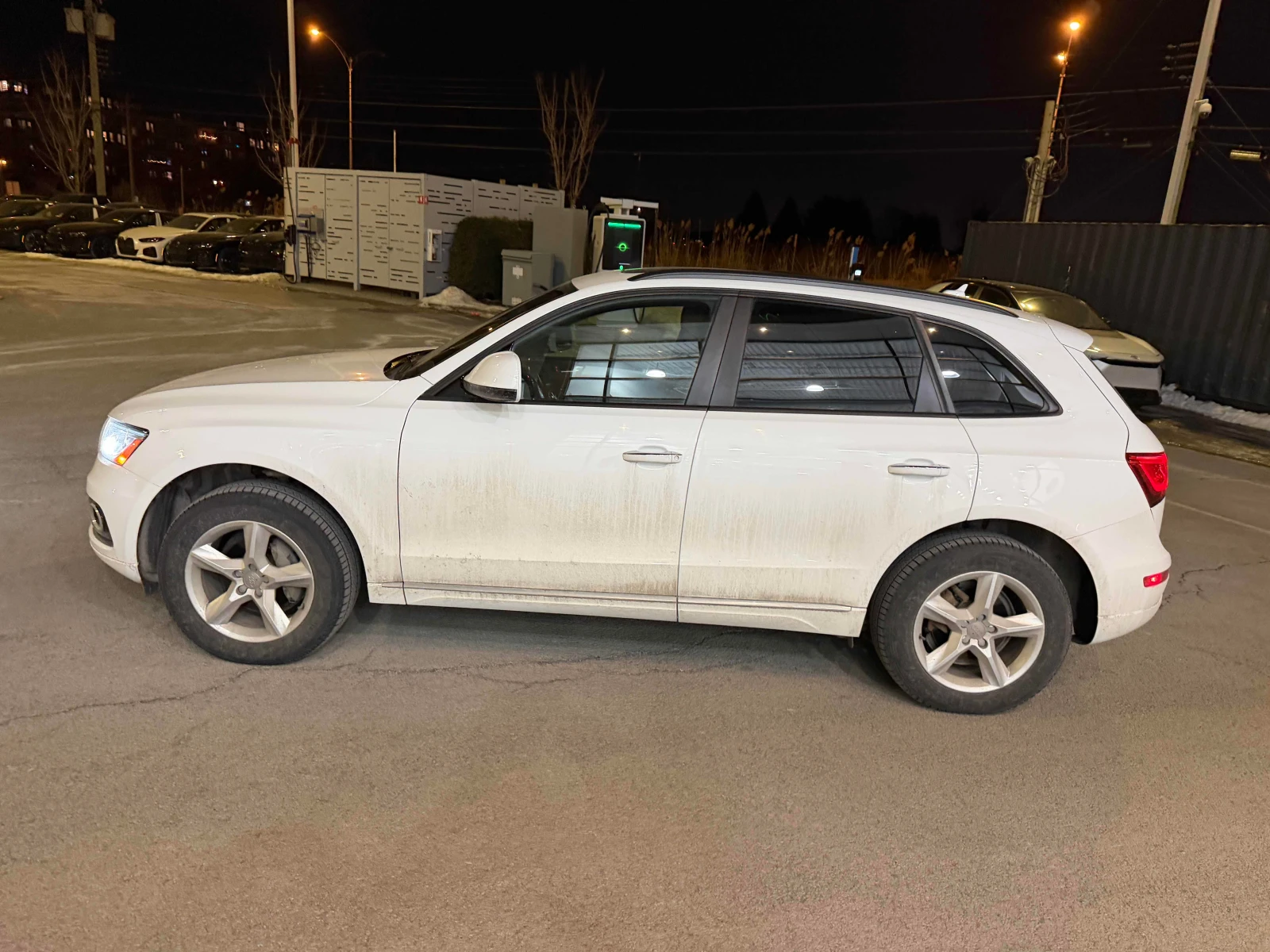 Audi Q5 * 2.0T Komfort * CARFAX * ПАНОРАМА * KEYLESS *  - изображение 2