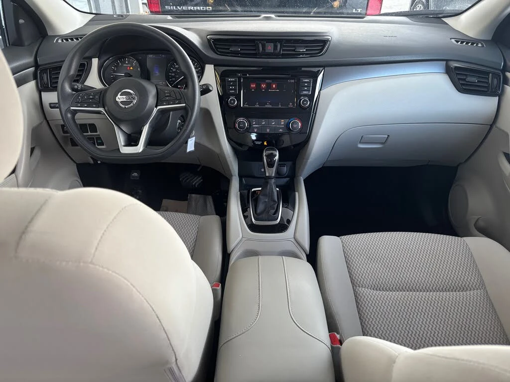 Nissan Qashqai S AWD* АвтоКреди* (ЦЕНА ДО БГ), снимка 8 - Автомобили и джипове - 53878676