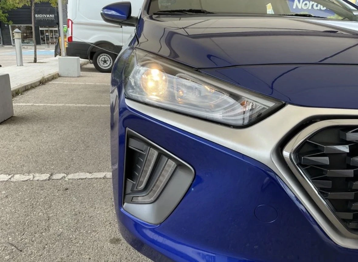 Hyundai Kona 1.6 Hybrid -FACELIFT 141ks., снимка 4 - Автомобили и джипове - 54621059