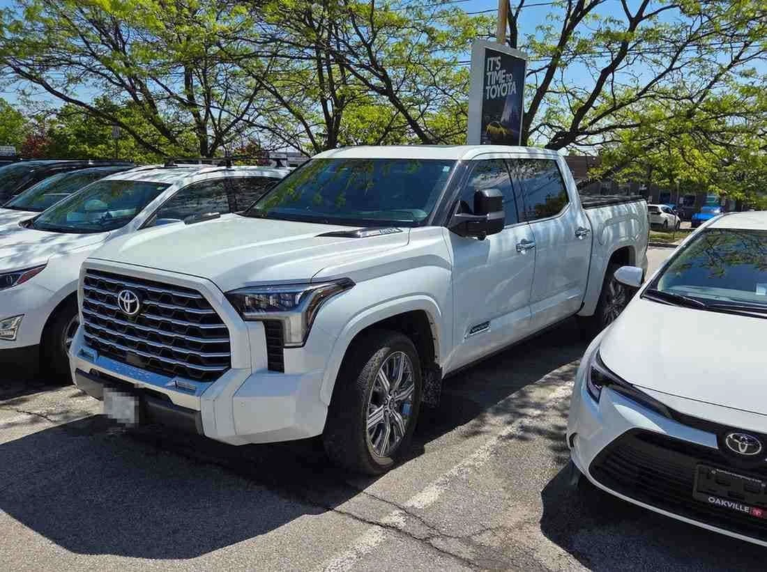 Toyota Tundra Capstone Hybrid /CARFAX/AВТОКРЕДИТ , снимка 2 - Автомобили и джипове - 54676226