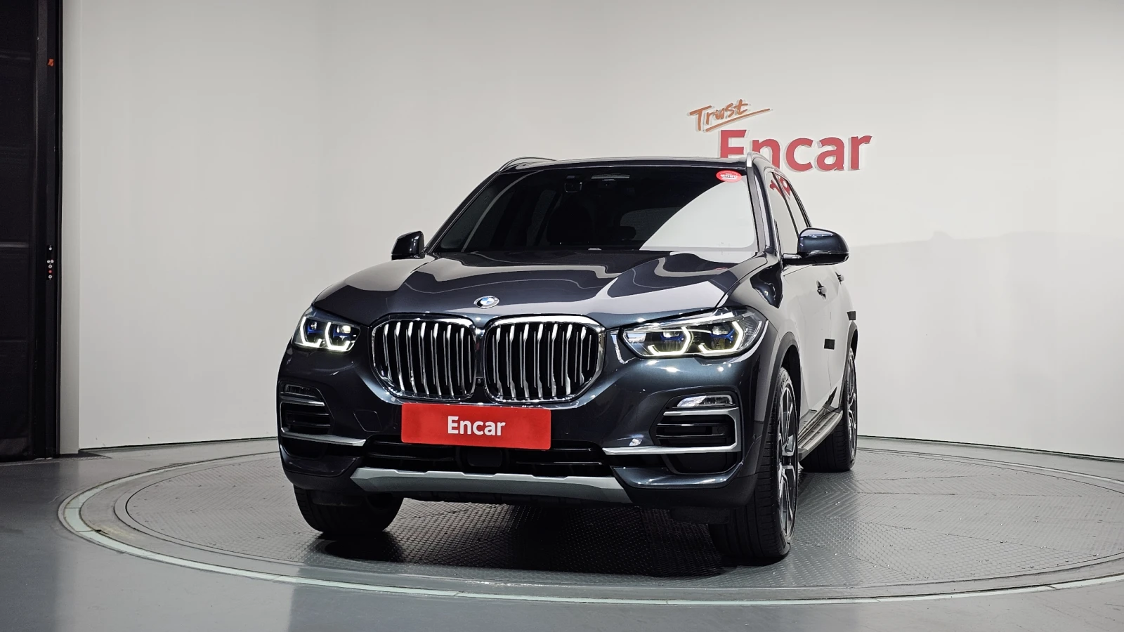 BMW X5 xDrive40i* BLIND SPOT* ЕЛ. БАГАЖНИК* КРАЙНА ЦЕНА, снимка 3 - Автомобили и джипове - 55243568