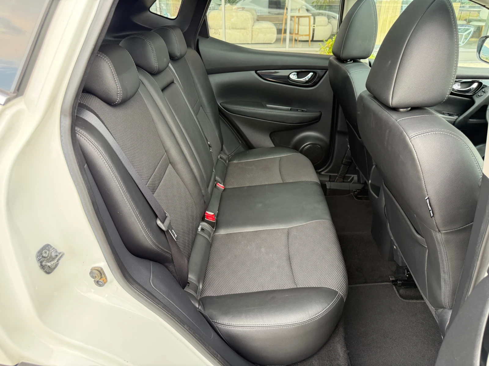Nissan Qashqai 1.6DCi / N-TEC / FULL / AVTOMAT / 360 / NAVI / LED | Mobile.bg � ����������� 12