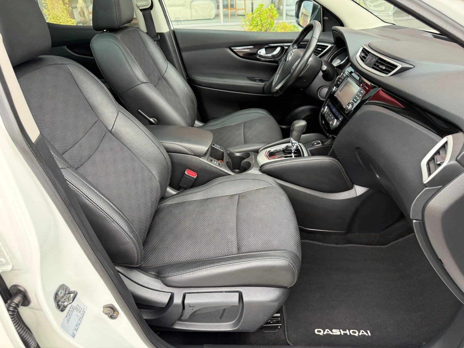 Nissan Qashqai 1.6DCi / N-TEC / FULL / AVTOMAT / 360 / NAVI / LED | Mobile.bg � ����������� 10