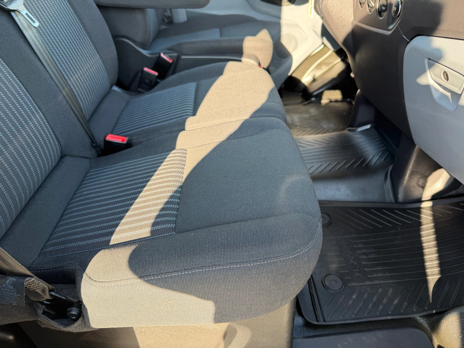 Ford Transit 2.0TDI L3H3 SWISS - изображение 7