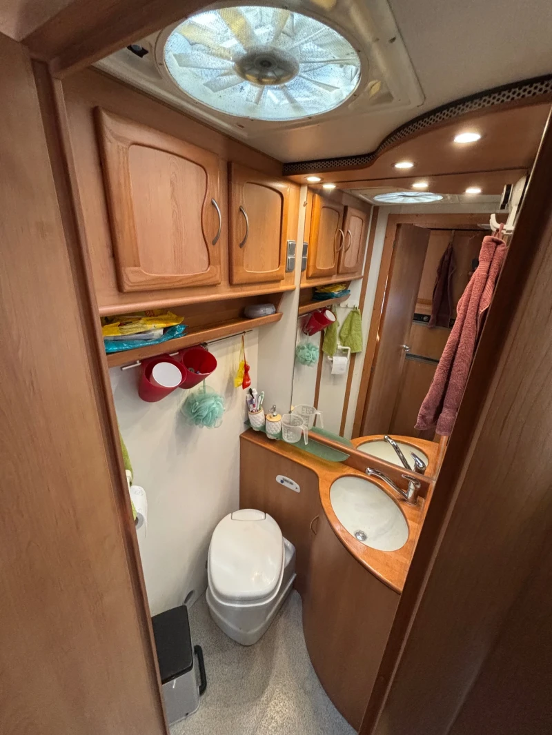 Кемпер Euramobil TA720HB, снимка 10 - Каравани и кемпери - 52447915