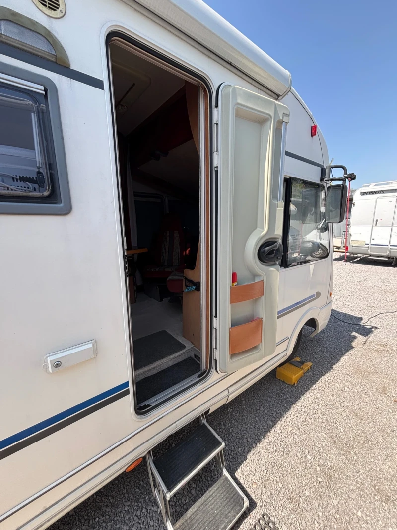 Кемпер Euramobil TA720HB, снимка 4 - Каравани и кемпери - 52447915