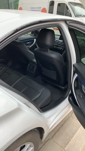 BMW 330 e iPerformance M, снимка 7