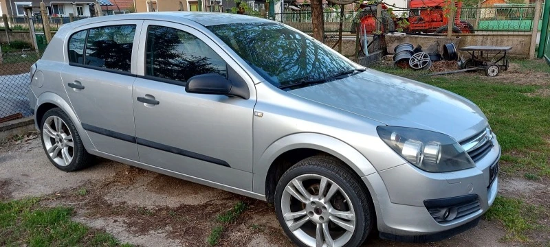 Opel Astra, снимка 3 - Автомобили и джипове - 47499532