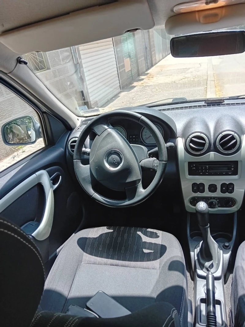 Dacia Logan 1.5 Diesel, снимка 8 - Автомобили и джипове - 47036870