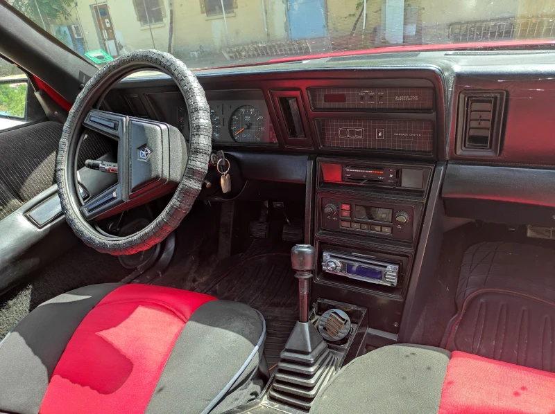 Dodge Daytona, снимка 10 - Автомобили и джипове - 47660170