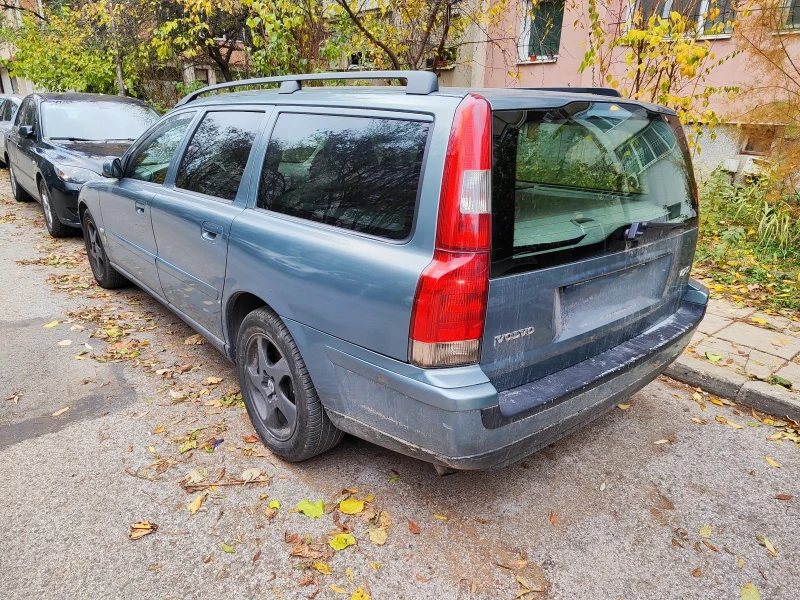 Volvo V70, снимка 3 - Автомобили и джипове - 48004710