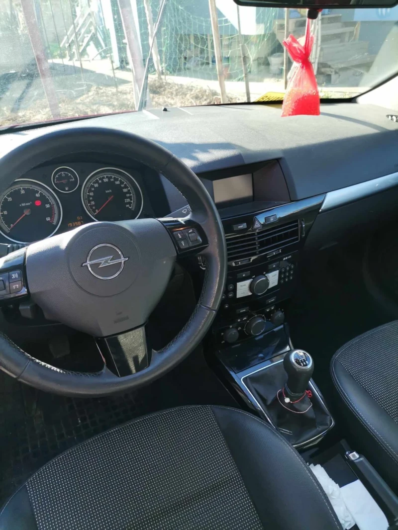 Opel Astra, снимка 17 - Автомобили и джипове - 48394412